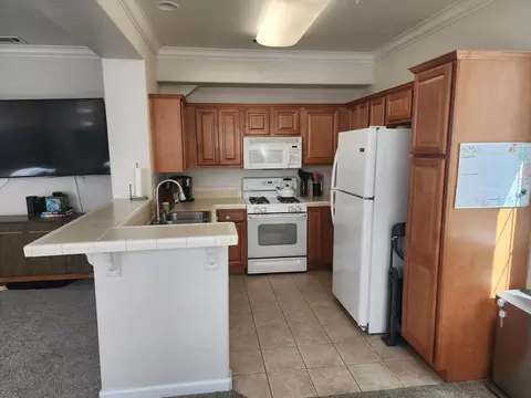 Kitchen - 2340 Shining Star Way, Redding, CA 96003 photo 2 of 2