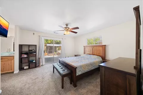 Bedroom - 853 Paramount Way, Redding, CA 96003 photo 1 of 6