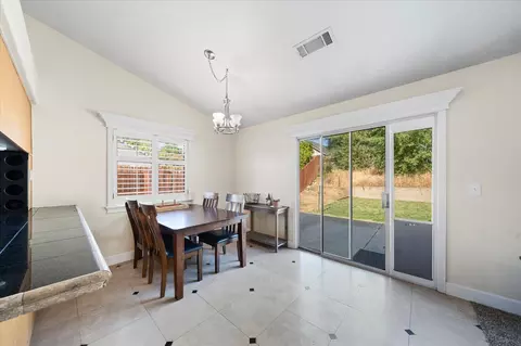 Dining - 853 Paramount Way, Redding, CA 96003 photo 1 of 1