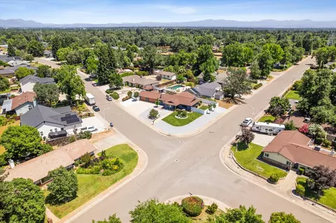 View/Area - 4699 Dandelion Dr, Redding, CA 96002 photo 2 of 2