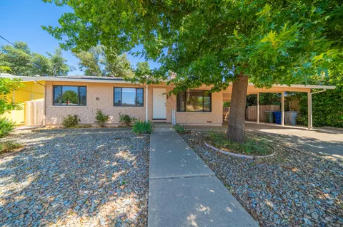 2006 Vale Dr, Redding, CA 96002