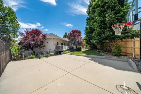 1030 Tulare Ct, Redding, CA 96003 photo 32