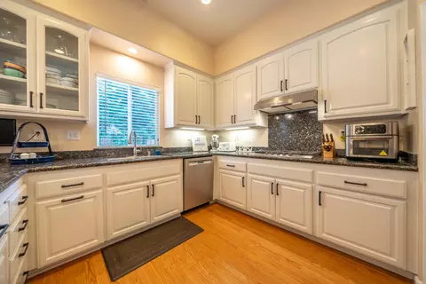 1030 Tulare Ct, Redding, CA 96003 photo 6