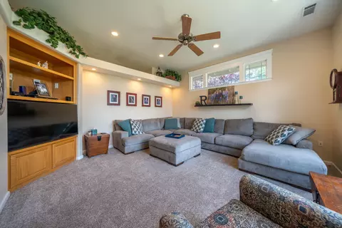 1030 Tulare Ct, Redding, CA 96003 photo 16
