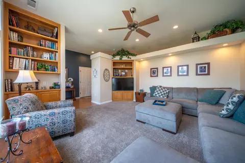 1030 Tulare Ct, Redding, CA 96003 photo 17
