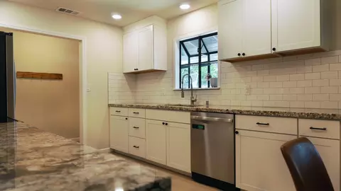 5080 Debbie Ln, Redding, CA 96002 photo 4