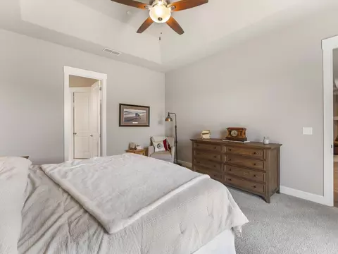 Bedroom - 2830 Calaveras Ct, Redding, CA 96002 photo 6 of 7