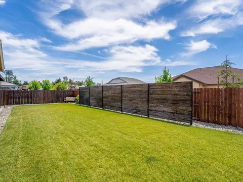 Exterior - 2830 Calaveras Ct, Redding, CA 96002 photo 14 of 19