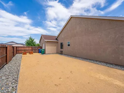 Exterior - 2830 Calaveras Ct, Redding, CA 96002 photo 4 of 19