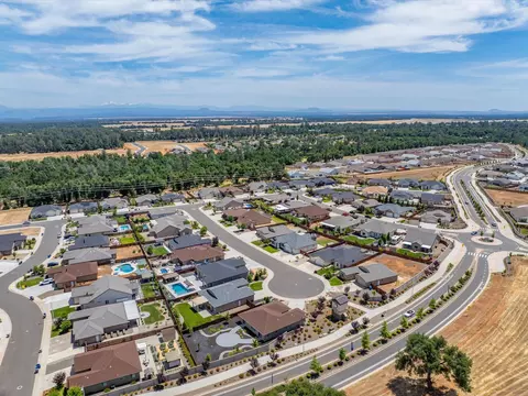 View/Area - 2830 Calaveras Ct, Redding, CA 96002 photo 4 of 6