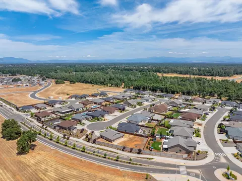 View/Area - 2830 Calaveras Ct, Redding, CA 96002 photo 1 of 6