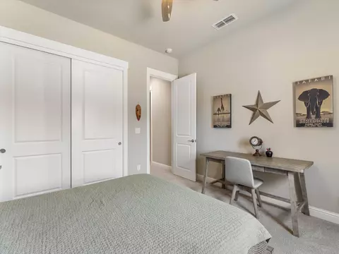 Bedroom - 2830 Calaveras Ct, Redding, CA 96002 photo 5 of 7