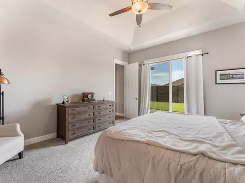 Bedroom - 2830 Calaveras Ct, Redding, CA 96002 photo 2 of 7