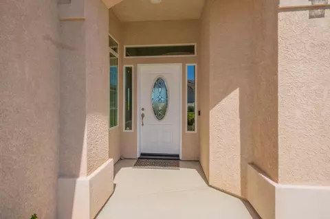 Entry Way - 1005 Albion Ave, Redding, CA 96003 photo 1 of 1