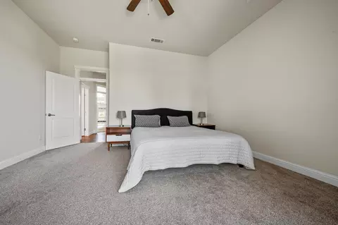 Bedroom - 1005 Albion Ave, Redding, CA 96003 photo 2 of 4