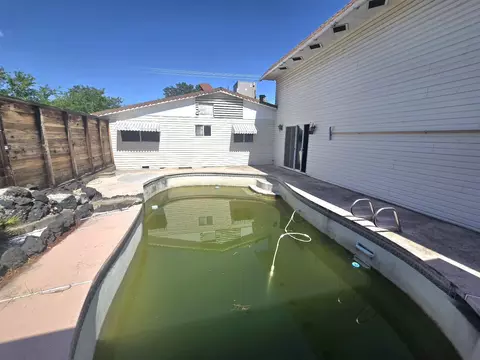 Exterior - 846 Ridge Rd, Redding, CA 96003 photo 7 of 11