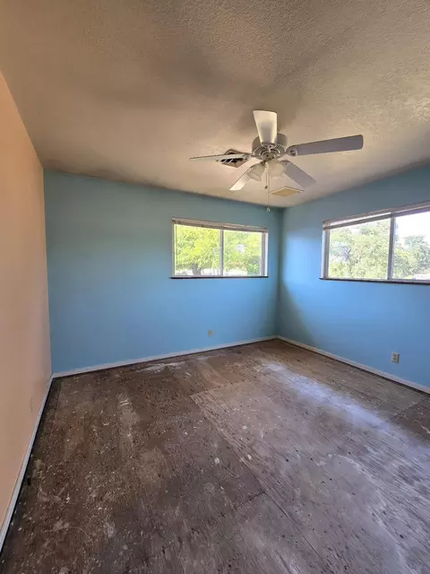 Bedroom - 846 Ridge Rd, Redding, CA 96003 photo 3 of 6