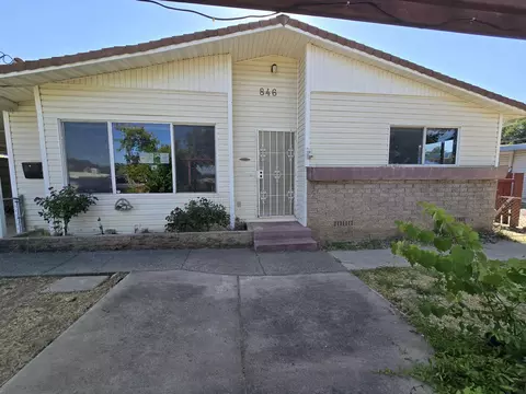 846 Ridge Rd, Redding, CA 96003