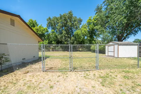 Exterior - 5867 Bell Rd, Redding, CA 96001 photo 9 of 9