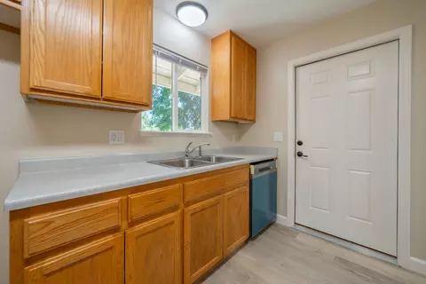 Kitchen - 5867 Bell Rd, Redding, CA 96001 photo 1 of 3