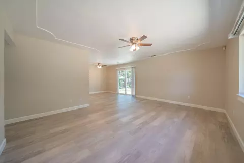 Living - 5867 Bell Rd, Redding, CA 96001 photo 2 of 4