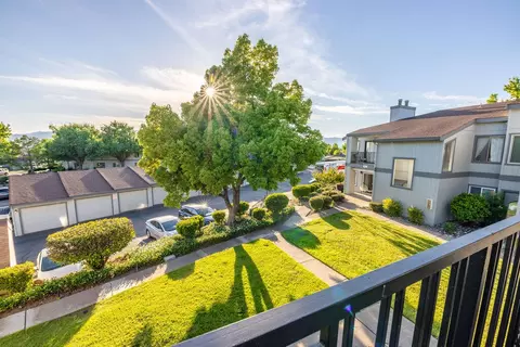Exterior - 410 Ridgecrest Trl #226, Redding, CA 96003 photo 3 of 8
