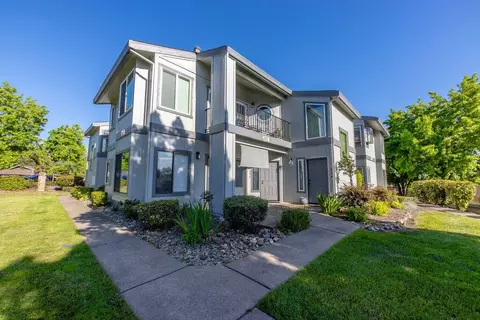 Exterior - 410 Ridgecrest Trl #226, Redding, CA 96003 photo 1 of 8