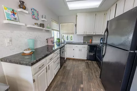 Kitchen - 410 Ridgecrest Trl #226, Redding, CA 96003 photo 1 of 1
