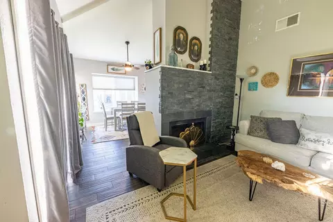 Living - 410 Ridgecrest Trl #226, Redding, CA 96003 photo 1 of 3