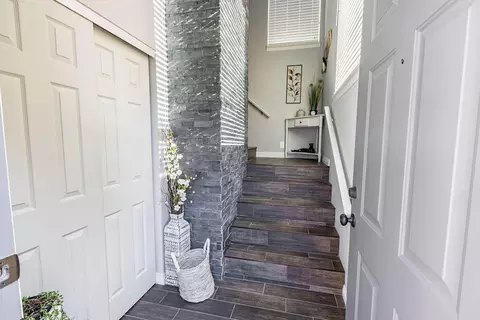 Entry Way - 410 Ridgecrest Trl #226, Redding, CA 96003 photo 1 of 7