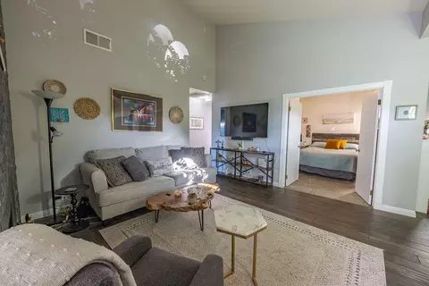 Living - 410 Ridgecrest Trl #226, Redding, CA 96003 photo 3 of 3