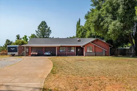 2025 El Verano St, Redding, CA 96002