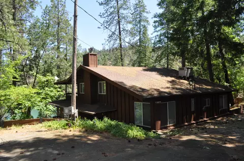 7678 Juniper Dr #16, Redding, CA 96003