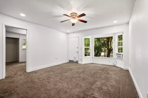 20650 Matamoros St, Redding, CA 96002 photo 4