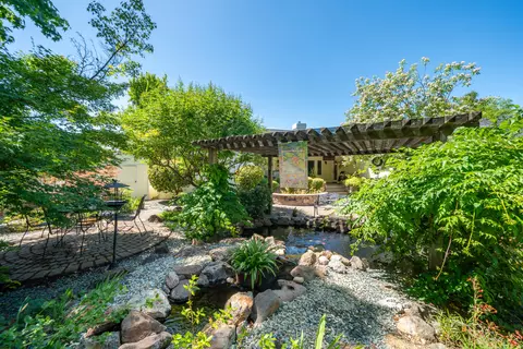 Exterior - 3811 Andes Dr, Redding, CA 96001 photo 16 of 22