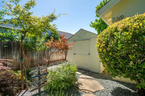 Exterior - 3811 Andes Dr, Redding, CA 96001 photo 19 of 22