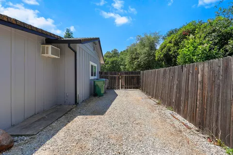 4223 Alta Mesa Dr, Redding, CA 96002 photo 36