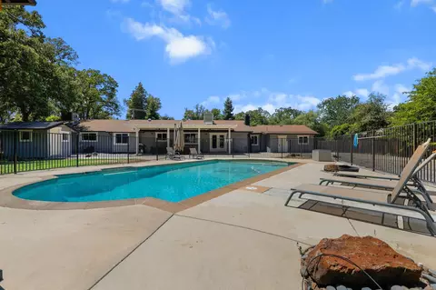 4223 Alta Mesa Dr, Redding, CA 96002 photo 31