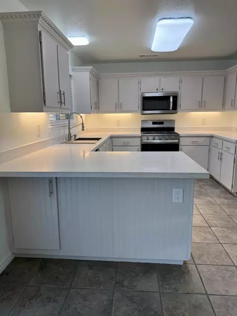Kitchen - 1407 Fayette Ln, Redding, CA 96003 photo 1 of 3