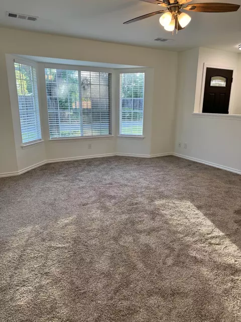 Living - 1407 Fayette Ln, Redding, CA 96003 photo 1 of 1
