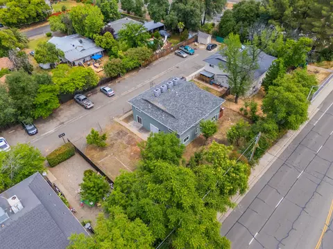 View/Area - 628 Hartnell Ave, Redding, CA 96002 photo 4 of 5