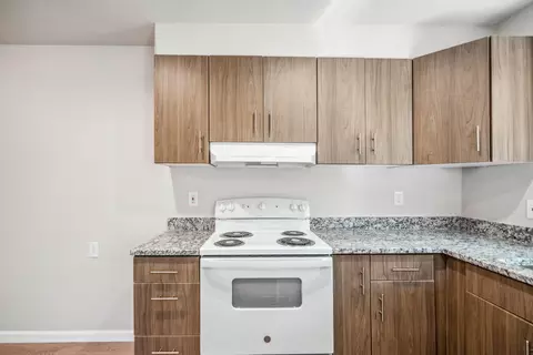 Kitchen - 628 Hartnell Ave, Redding, CA 96002 photo 3 of 3