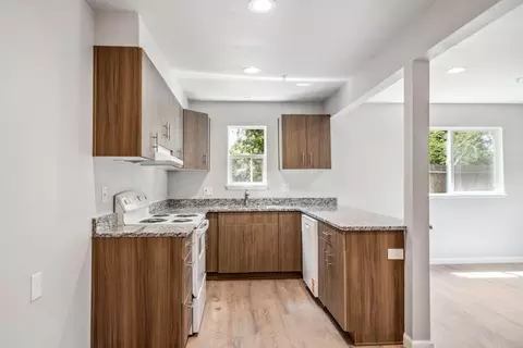 Kitchen - 628 Hartnell Ave, Redding, CA 96002 photo 1 of 3