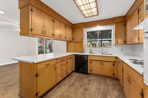 Kitchen - 4200 Travona St, Redding, CA 96001 photo 1 of 3