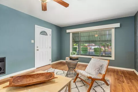 Living - 800 Gold St, Redding, CA 96001 photo 1 of 2
