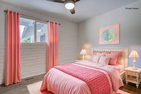 Bedroom - 3090 Inez St, Redding, CA 96002 photo 1 of 10