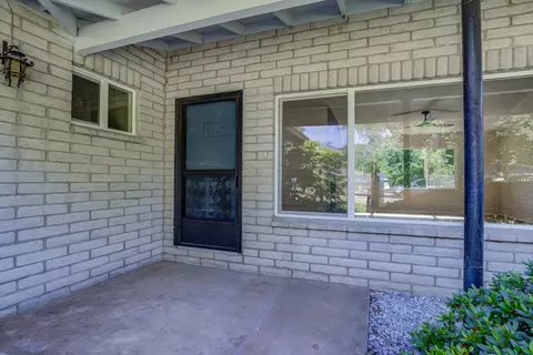 Exterior - 3090 Inez St, Redding, CA 96002 photo 4 of 15