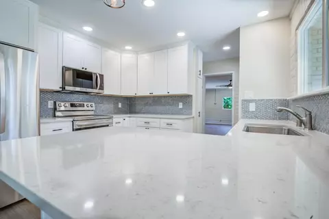 Kitchen - 3090 Inez St, Redding, CA 96002 photo 2 of 4