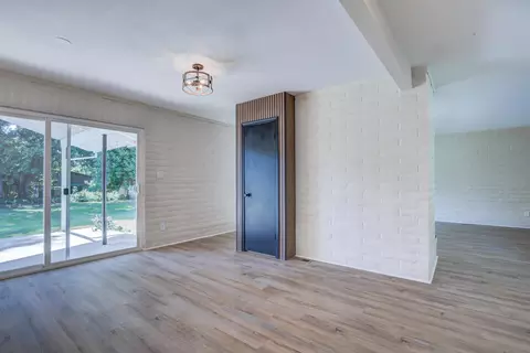 Living - 3090 Inez St, Redding, CA 96002 photo 3 of 8