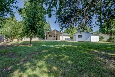 Exterior - 3090 Inez St, Redding, CA 96002 photo 10 of 15